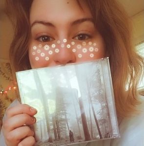 Meet your Posher, Julia